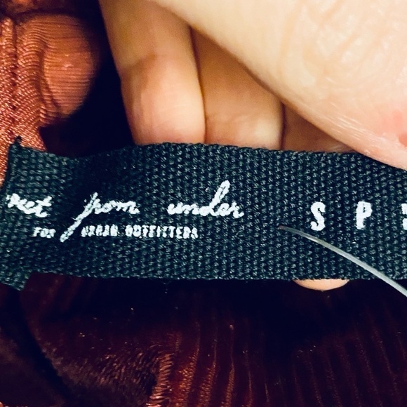 Urban Outfitters Out from Under Burgundy Crop Top NWT - Picture 15 of 15